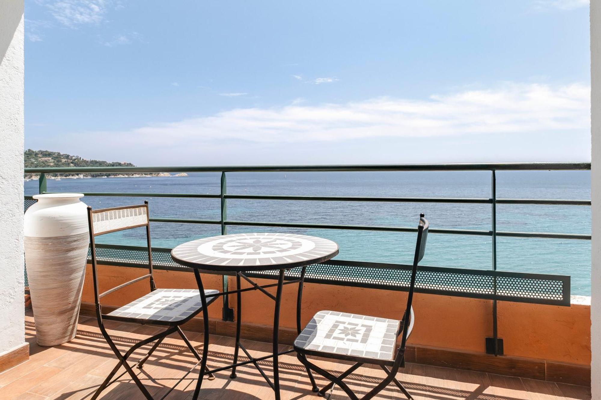 Surplage Hotel Cavaliere Le Lavandou Buitenkant foto