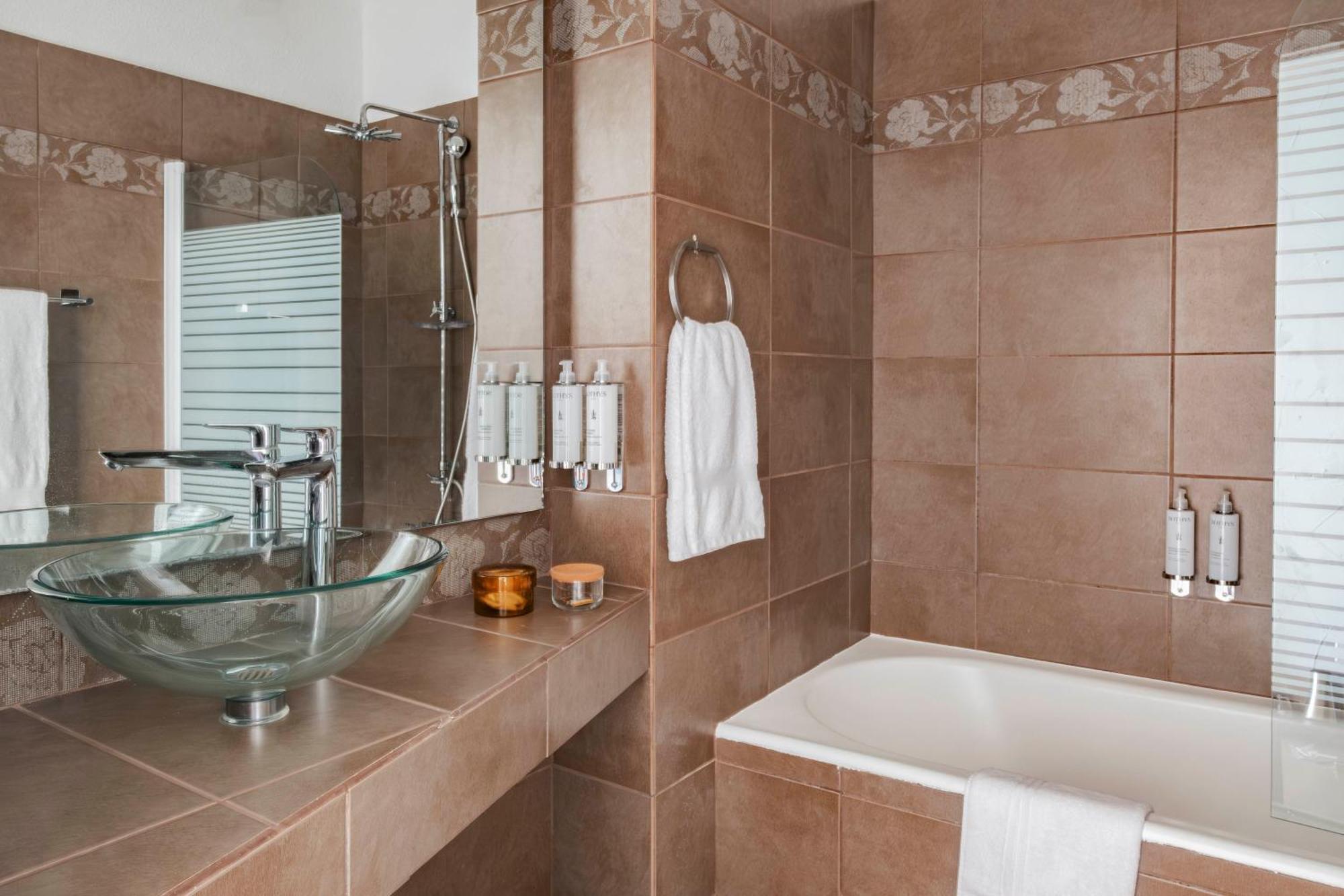 Surplage Hotel Cavaliere Le Lavandou Buitenkant foto