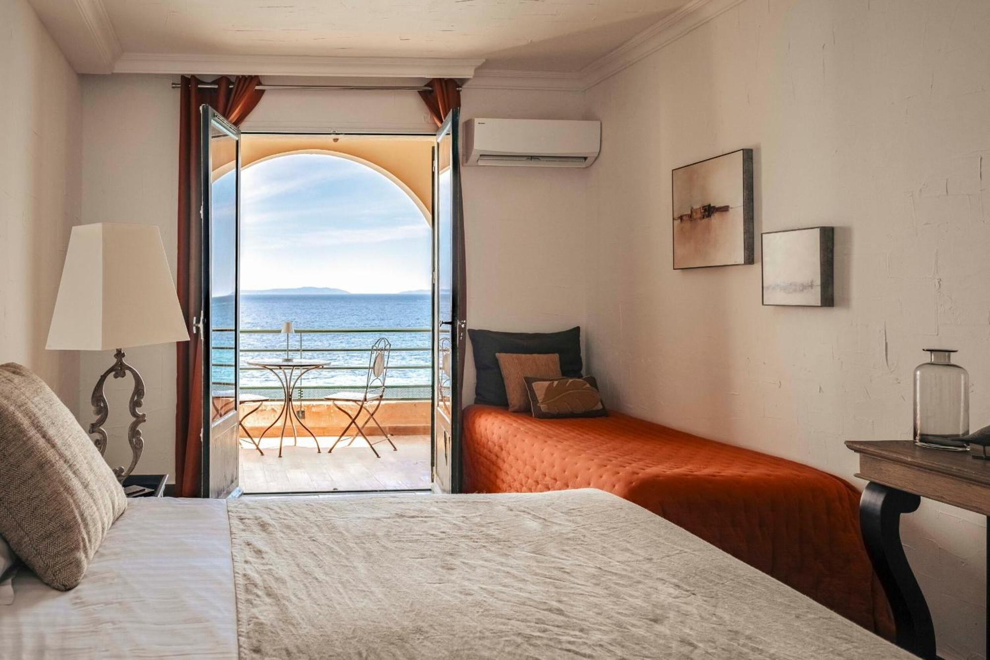 Surplage Hotel Cavaliere Le Lavandou Buitenkant foto